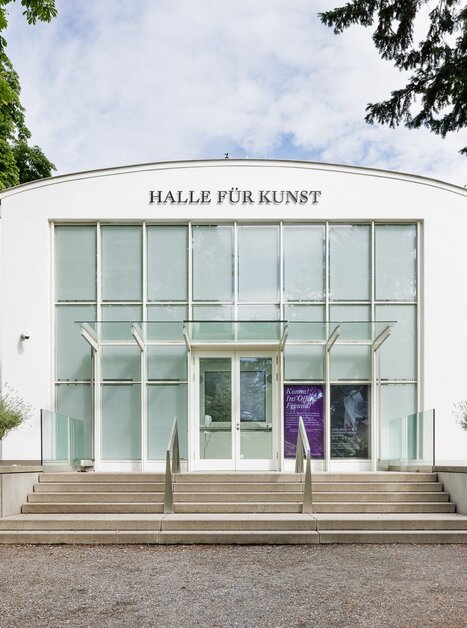 Moderna hall d'arte con facciata in vetro a Graz. | © kunst-dokumentation