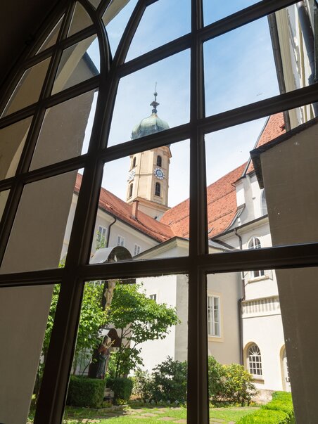 Vista dalla finestra del Chiostro di San Francesco a Graz. | © Love and Road