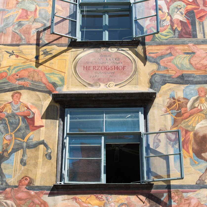 Fassade des Gemalten Hauses in Graz mit historischen Fresken. | © Graz Tourismus - Harry Schiffer