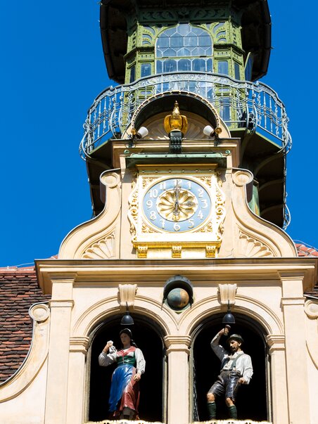 The Graz Glockenspiel with figures and clock tower. | © Graz Tourismus - Harry Schiffer