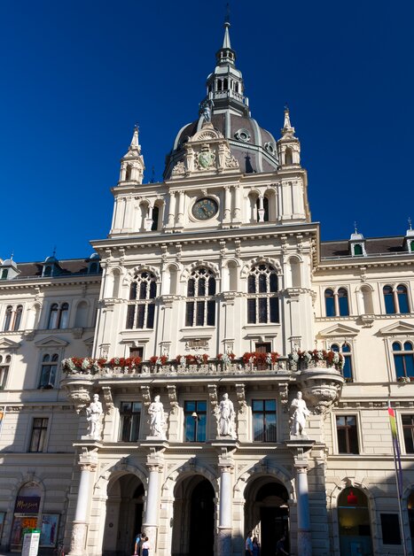 Hauptplatz Graz mit dem Rathaus in späthistoristischem Stil | © Graz Tourismus - Harry Schiffer