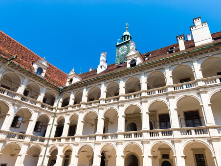 The Landhaus Courtyard in Graz featuring impressive architecture against a blue sky. | © Graz Tourismus - Harry Schiffer