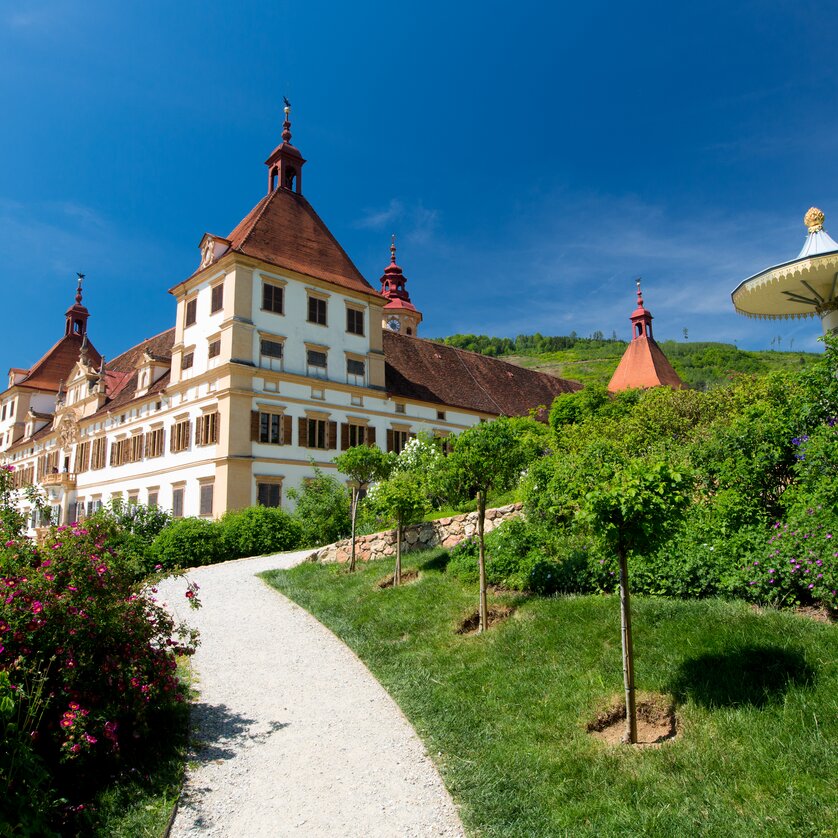 Grazer Schloss Eggenberg bei schönem Wetter | © Graz Tourismus - Harry Schiffer