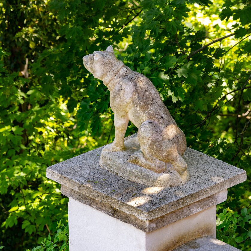 Steinerner Hund am Grazer Schlossberg | © Graz Tourismus - Harry Schiffer