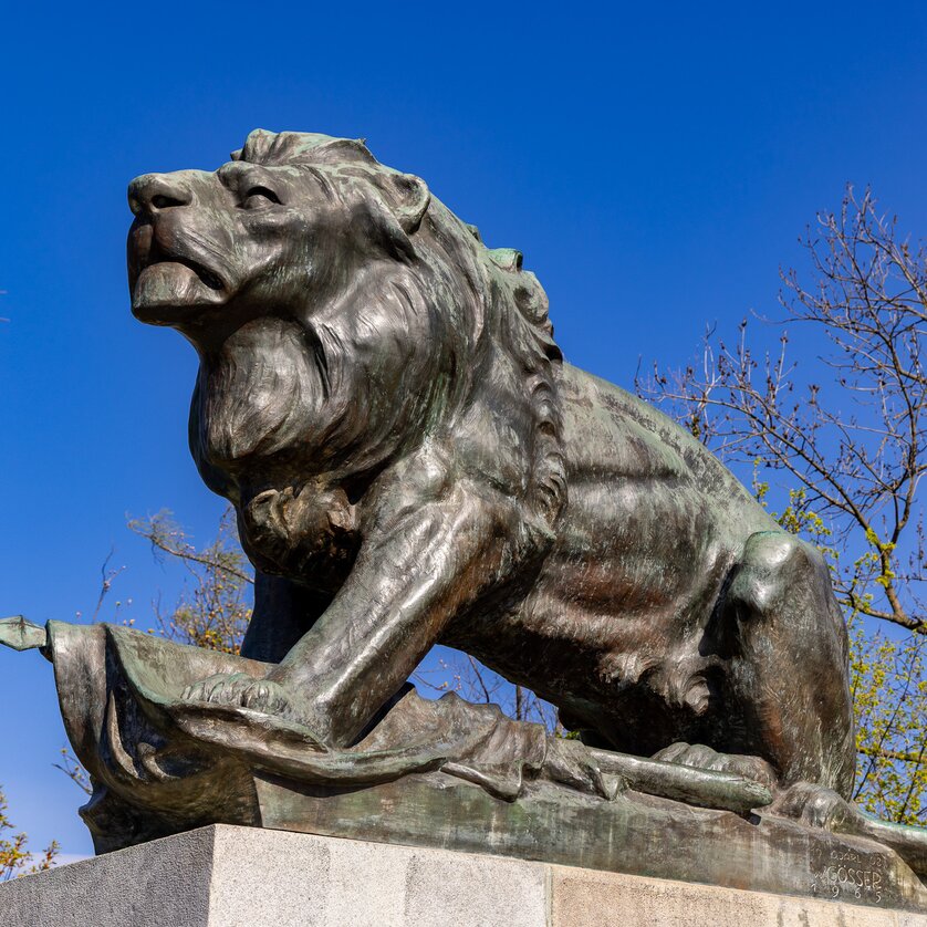 Hackher Lion on the Schlossberg in Graz | © Graz Tourismus - Harry Schiffer The Hackher Lion, a statue on the Schlossberg in Graz. | © Graz Tourismus - Harry Schiffer