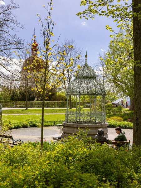 Idyllic scene with a cistern on the Schlossberg in Graz. | © Graz Tourismus - Harry Schiffer