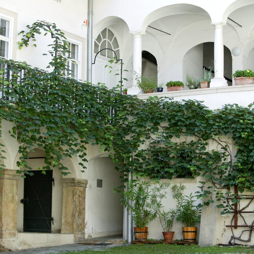 Innenhof Sporgasse | © Graz Tourismus - Harry Schiffer Innenhof Sporgasse | © Graz Tourismus - Harry Schiffer