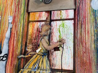 Graffiti im Griesviertel in Graz | © Graz Tourismus - NA Wandmalerei zeigt ein Mädchen und ein Auto. | © Graz Tourismus - NA