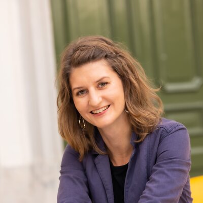 Portraitfoto von Mag. Sabine Friedrich, MA - Mitarbeiterin in der Tourismusinformation Region Graz | © Graz Tourismus - Werner Krug