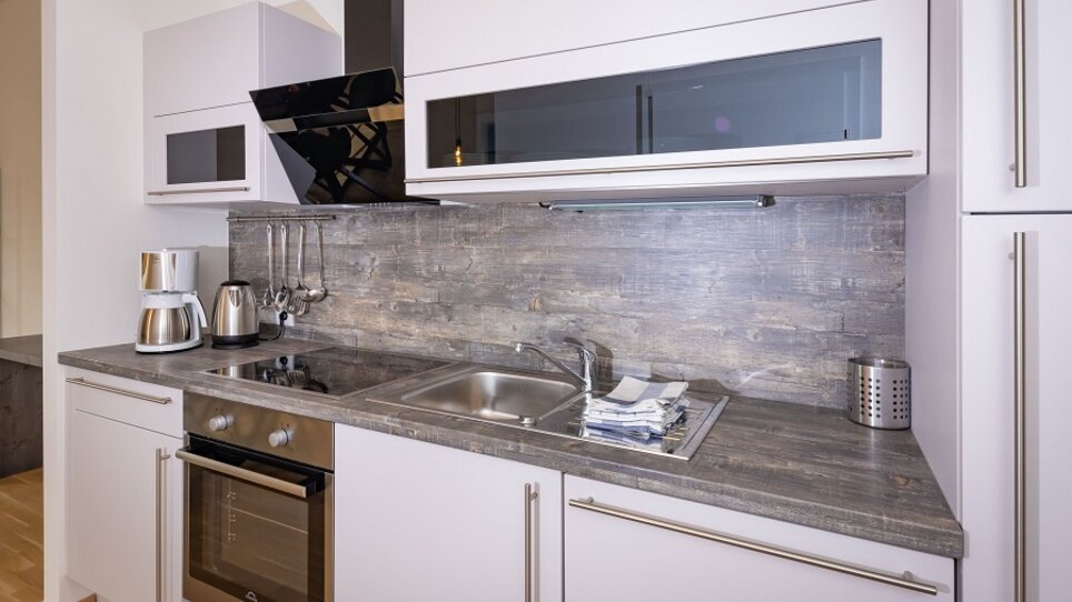 Moderne Küche mit Edelstahl Geräten