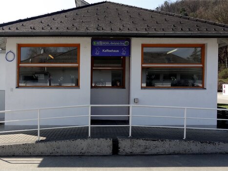 Blick auf das Kaffeehaus am Reisemobil-Stellplatz Graz. | © Alfred Chyba