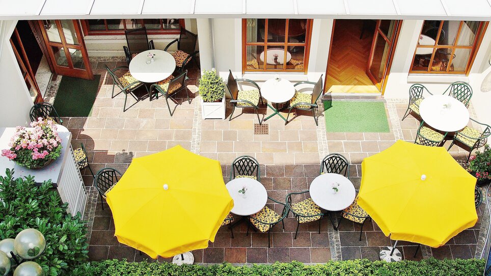 Hotel Gollner breakfast terrace | © Gollner