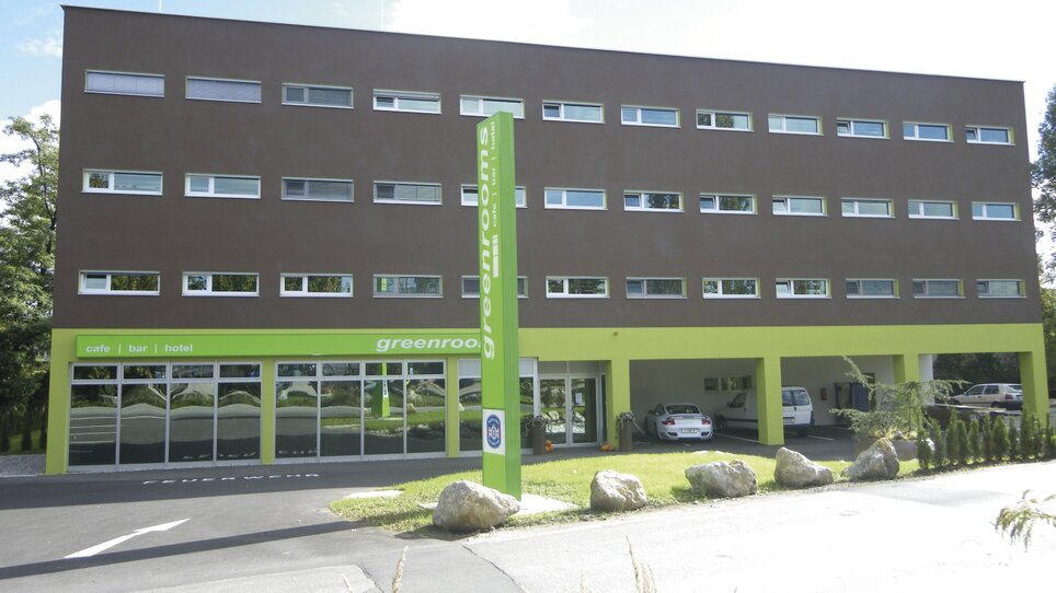 Außenansicht des Hotel Greenrooms.