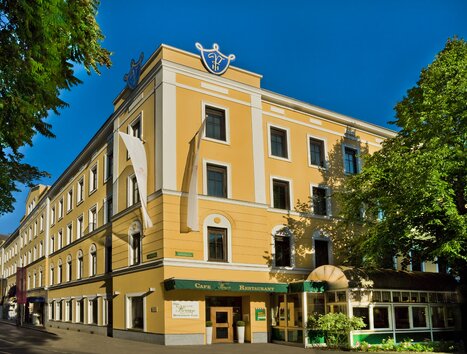 Hotel view with restaurant and café on the ground floor. | © Parkhotel Graz